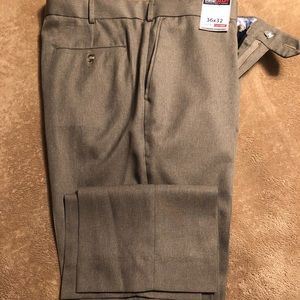 Men’s Roundtree & Yorke Dress slacks